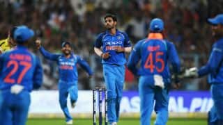 Watch how Bhuvneshwar Kumar scattered Australia in 2nd ODI at Eden Gardens